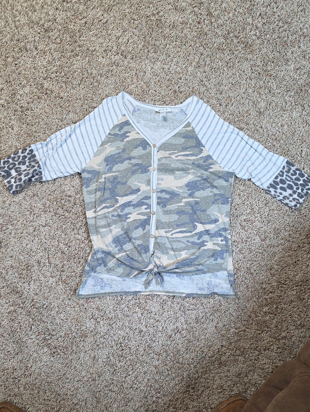 Women's Gray Stripe Camo Leppard Button-Front Tie-Hem Top
